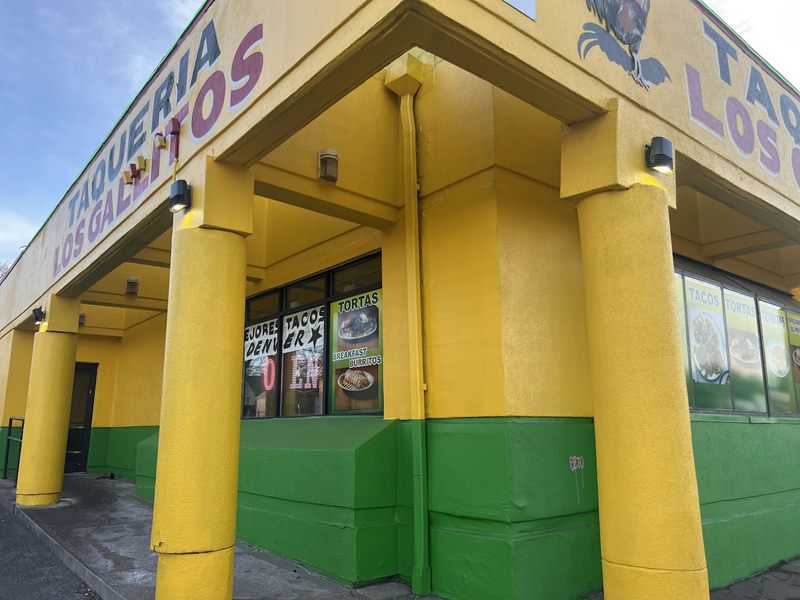 Los Gallitos Taqueria exterior